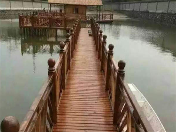 天津防腐炭化木木栈道工程