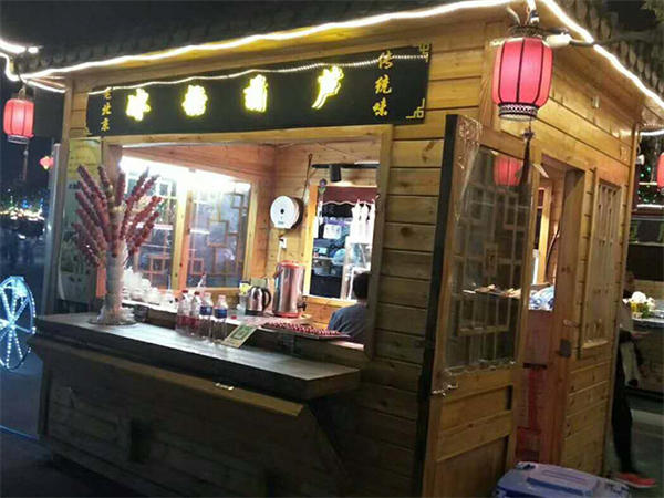 天津碳化木厂家生产批发的防腐木价格多少钱一平方？